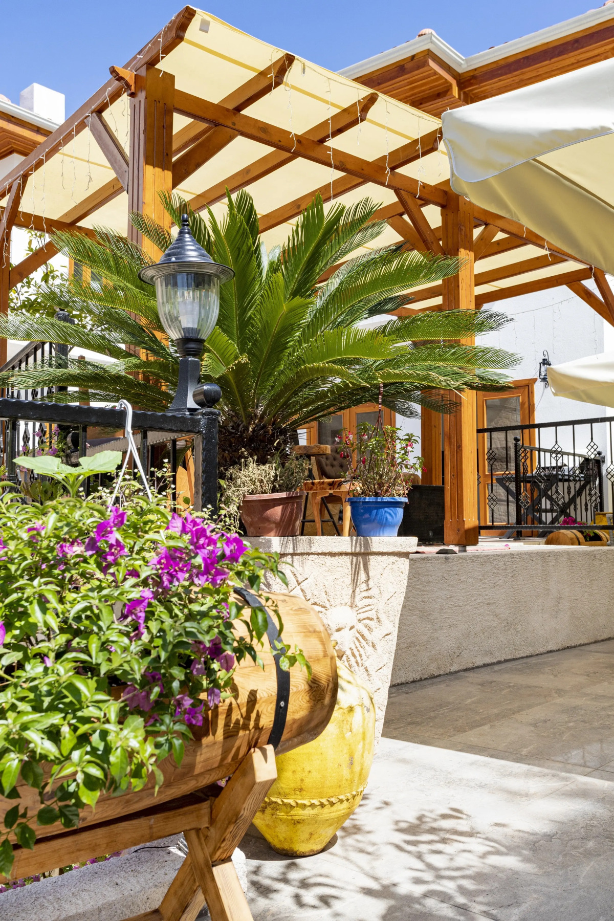 Отель WOO Town Suites