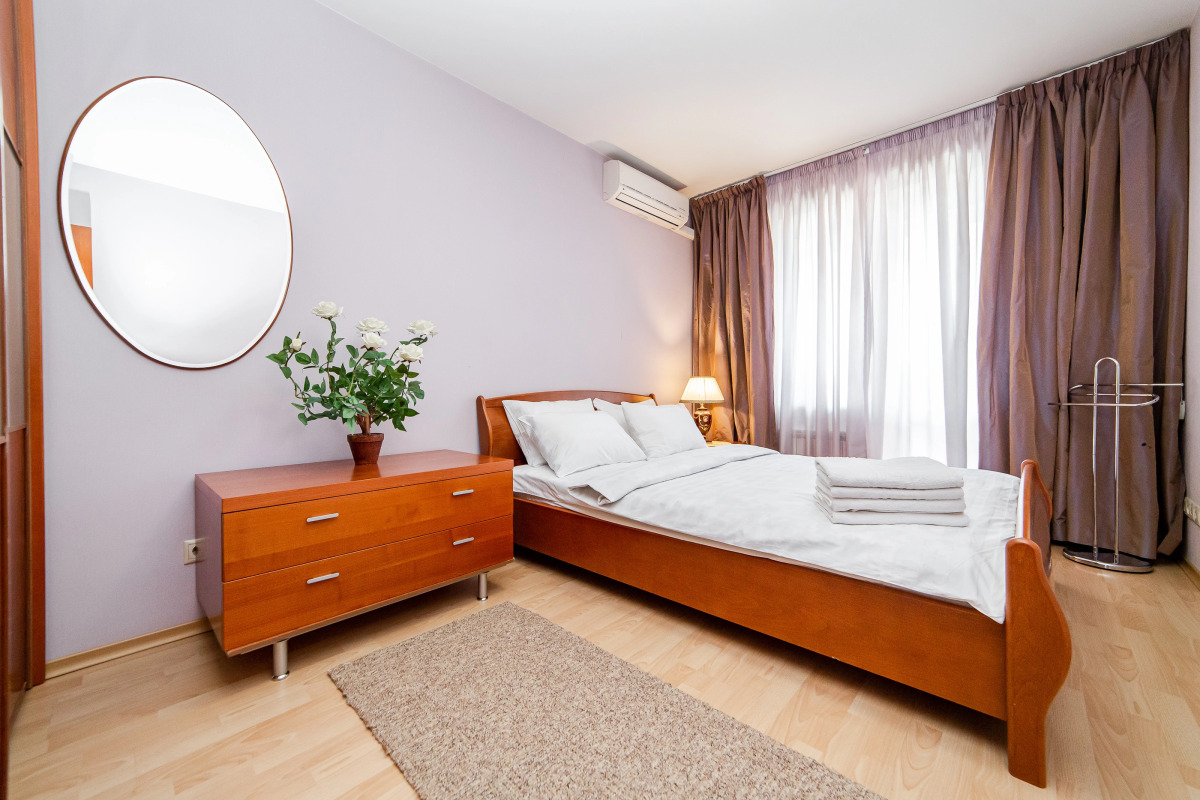 Трехкомнатные апартаменты GALLERY Minsk на Мельникайте с балконом