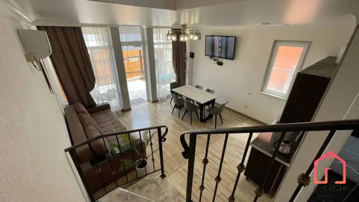 Частный дом Pink House 1