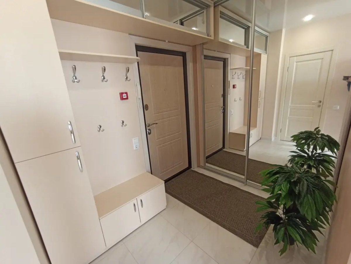 Апартаменты видовые сети «Все в гости» на ул.10 Августа 85 на 17 этаже