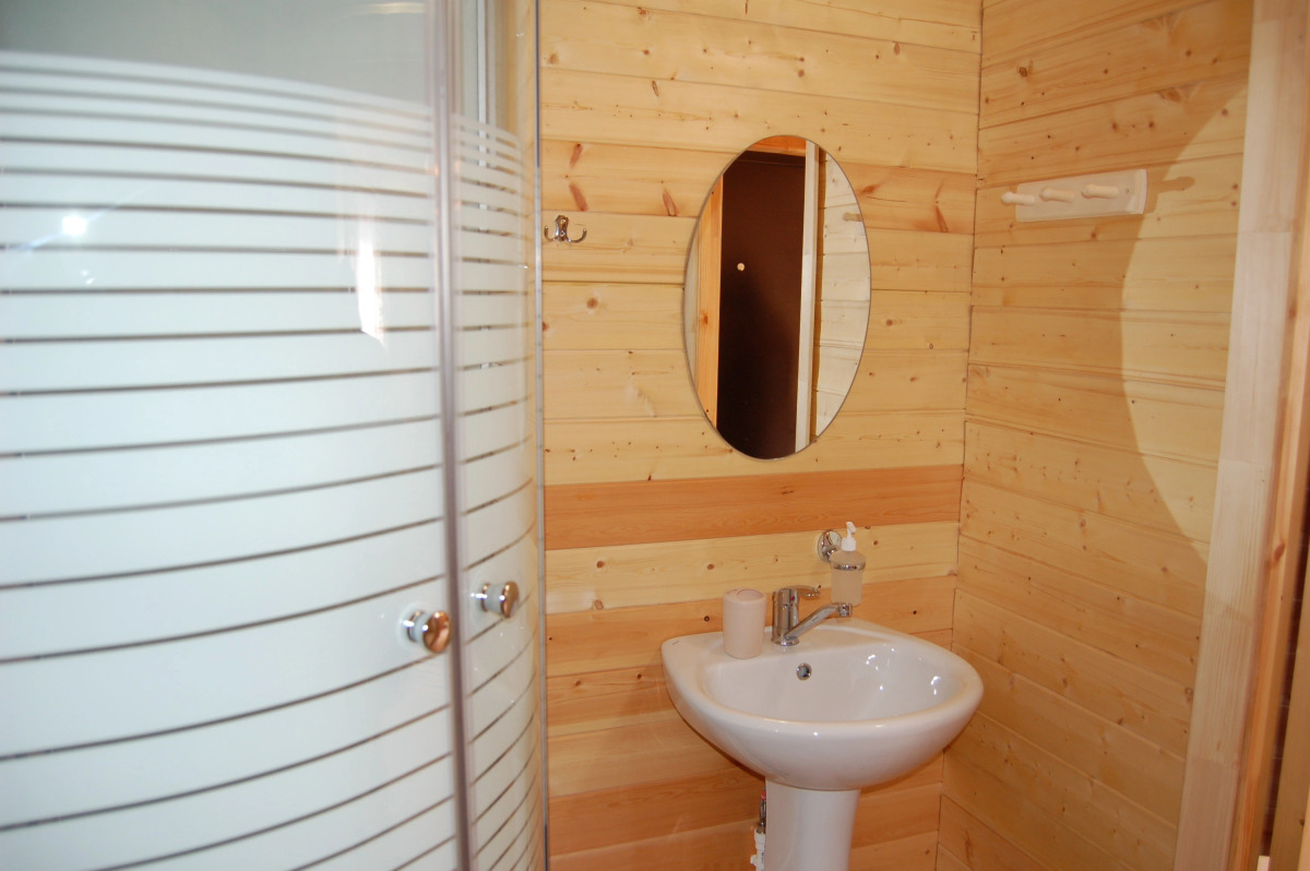 Дом с наличниками около Ростова