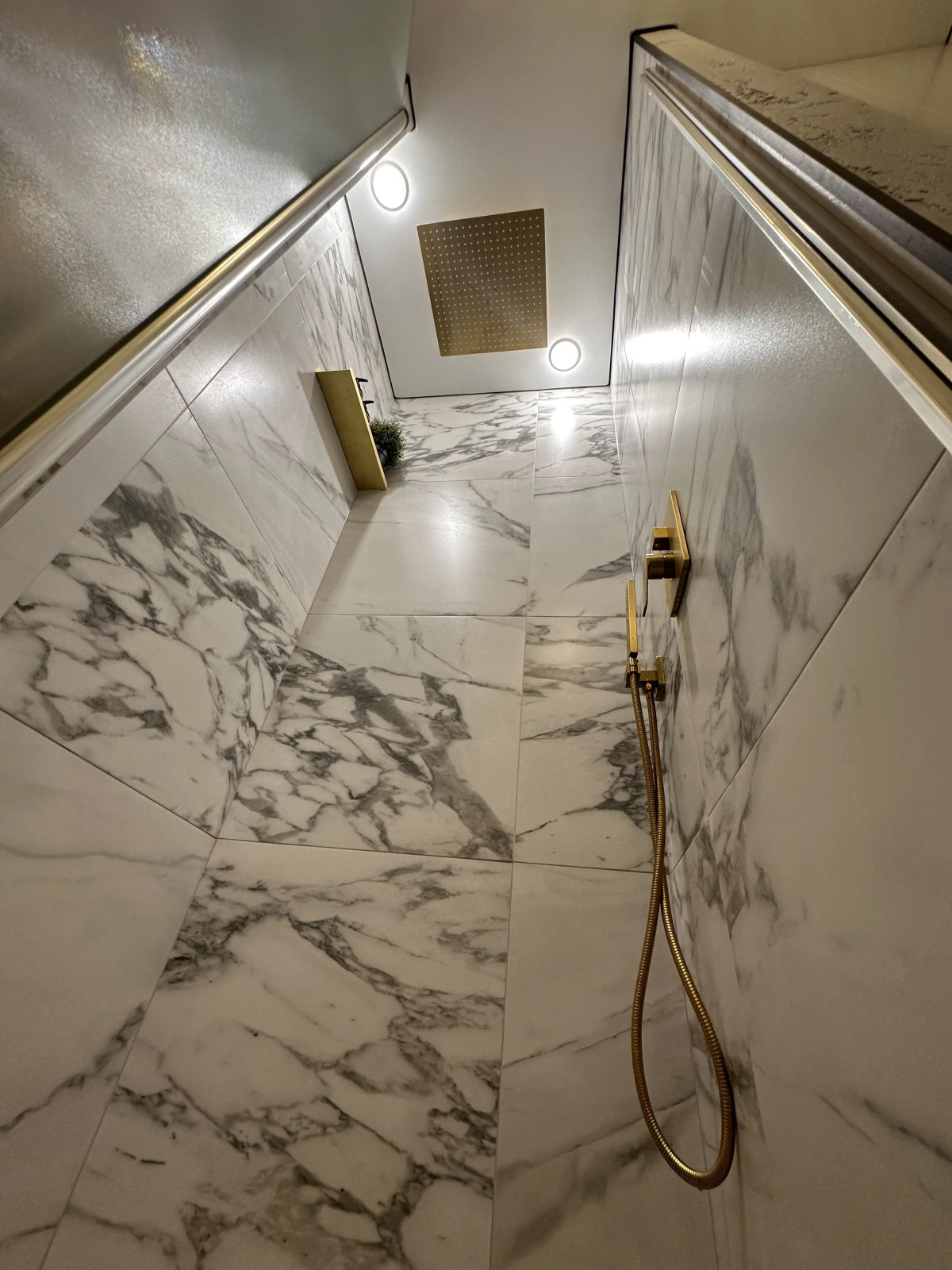 Апартаменты SKY с балконом, в центральной части