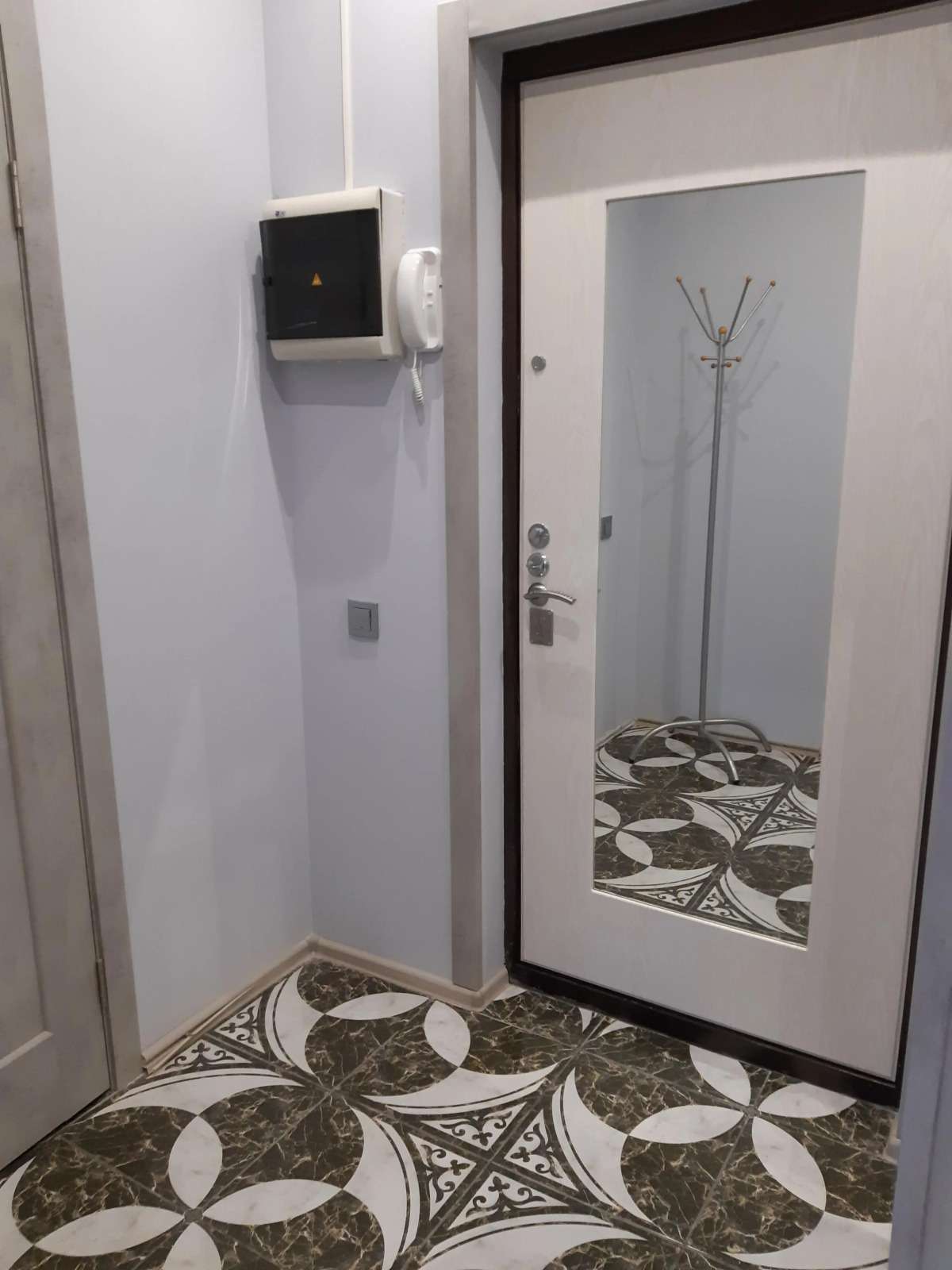 Апартаменты у Невы