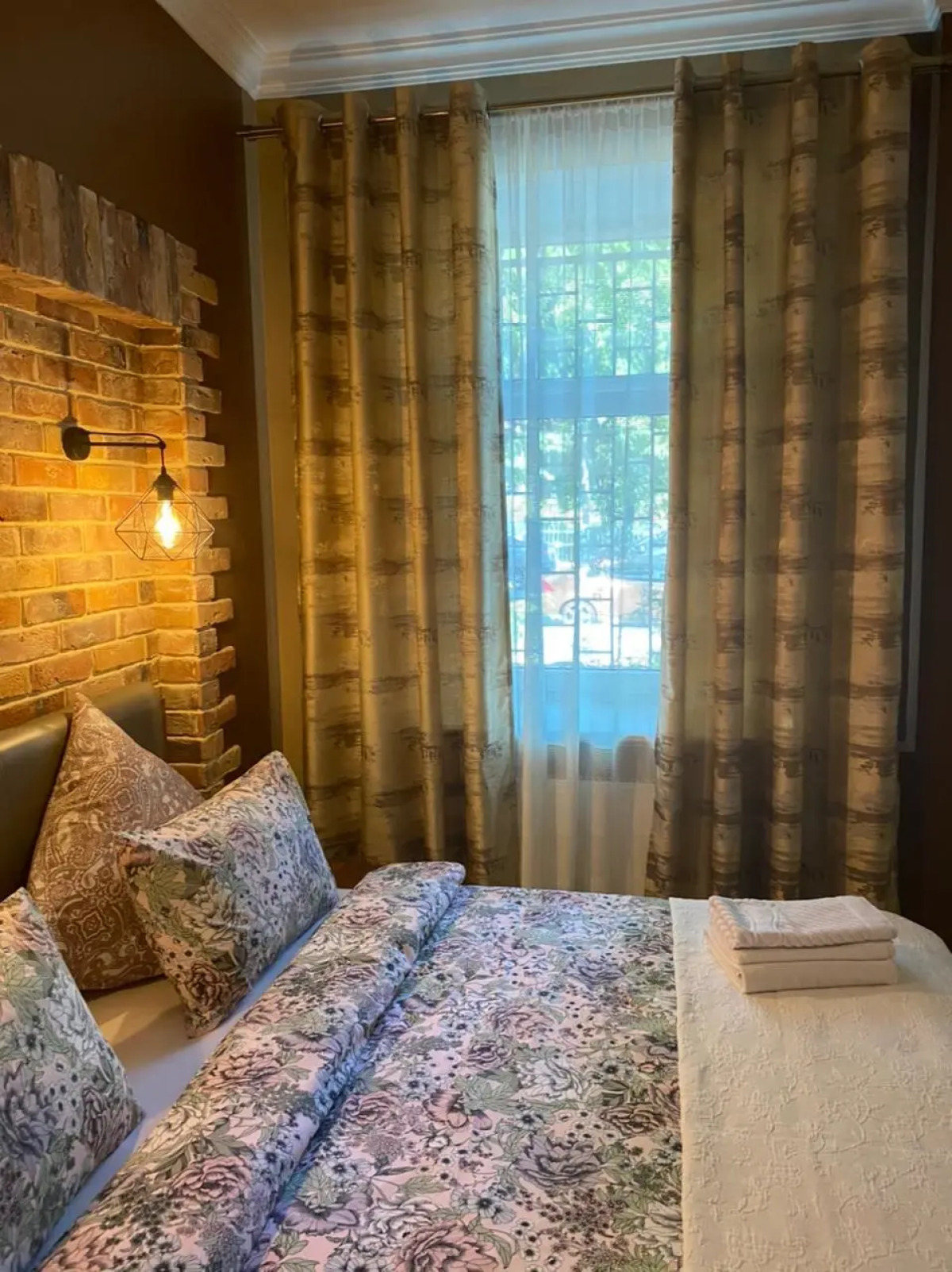 Апартаменты на Средней 13