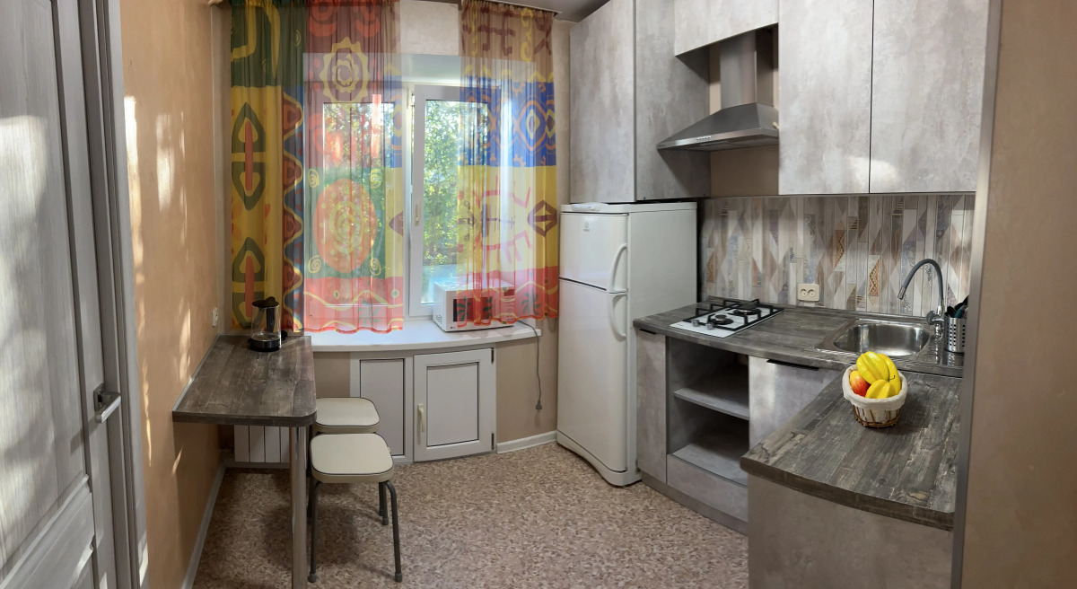 Квартира уютная двухкомнатная в тихом районе