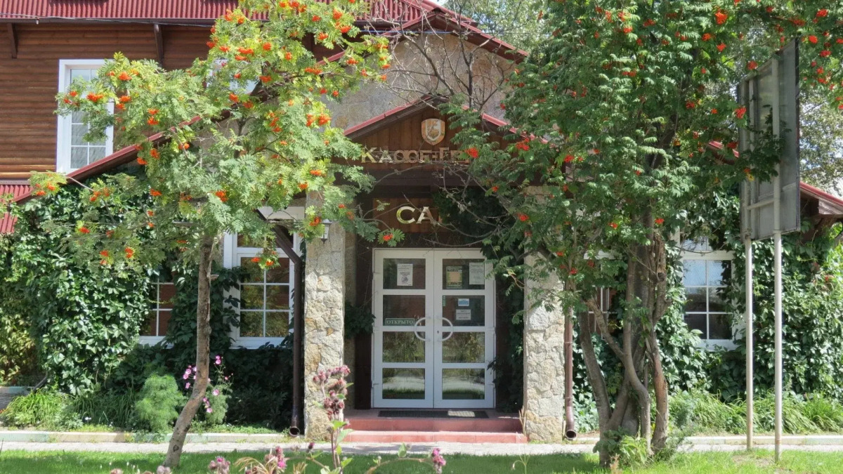 Отель Эсмеральд