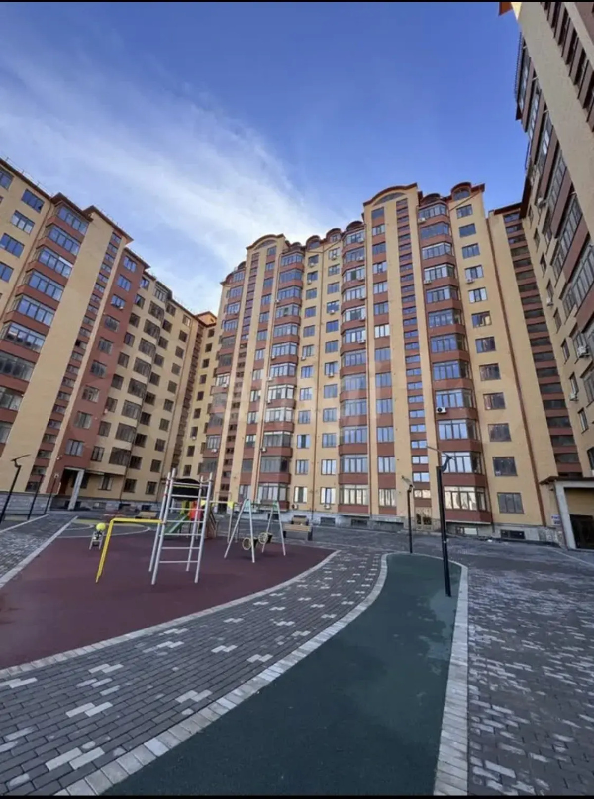 Квартира Просторная новая люкс в центре недалеко от моря