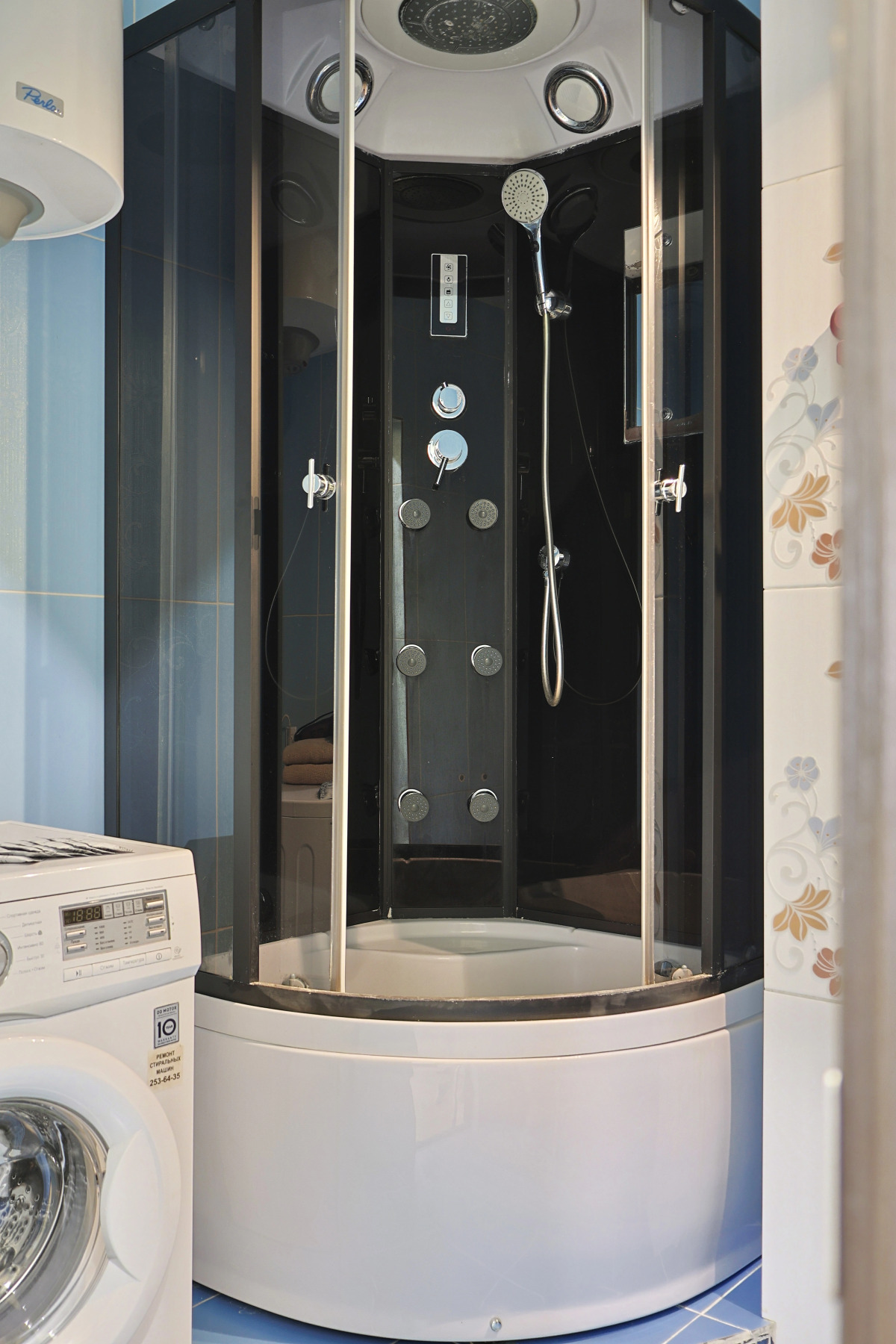 Квартира Комфортное Жилье в Центре Города с Видом на Реку Булак