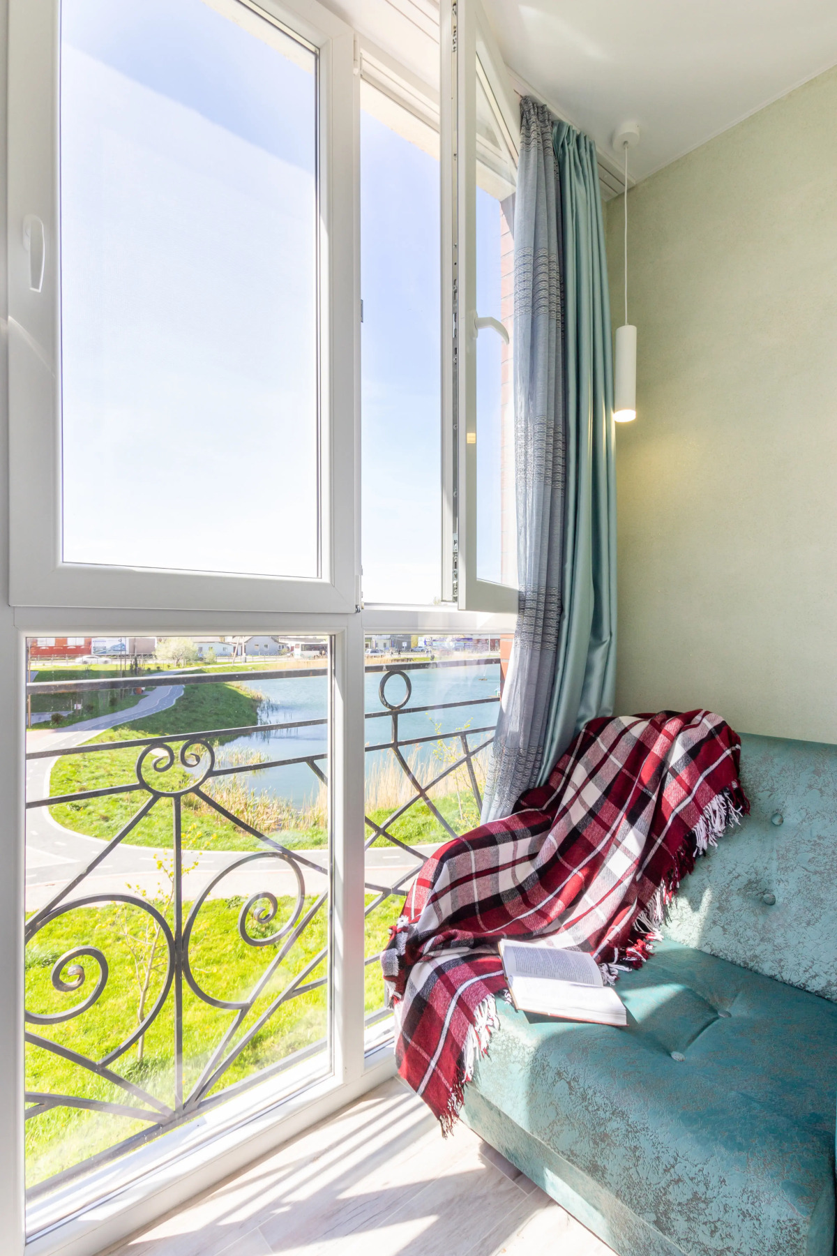 Квартира с видом на озеро