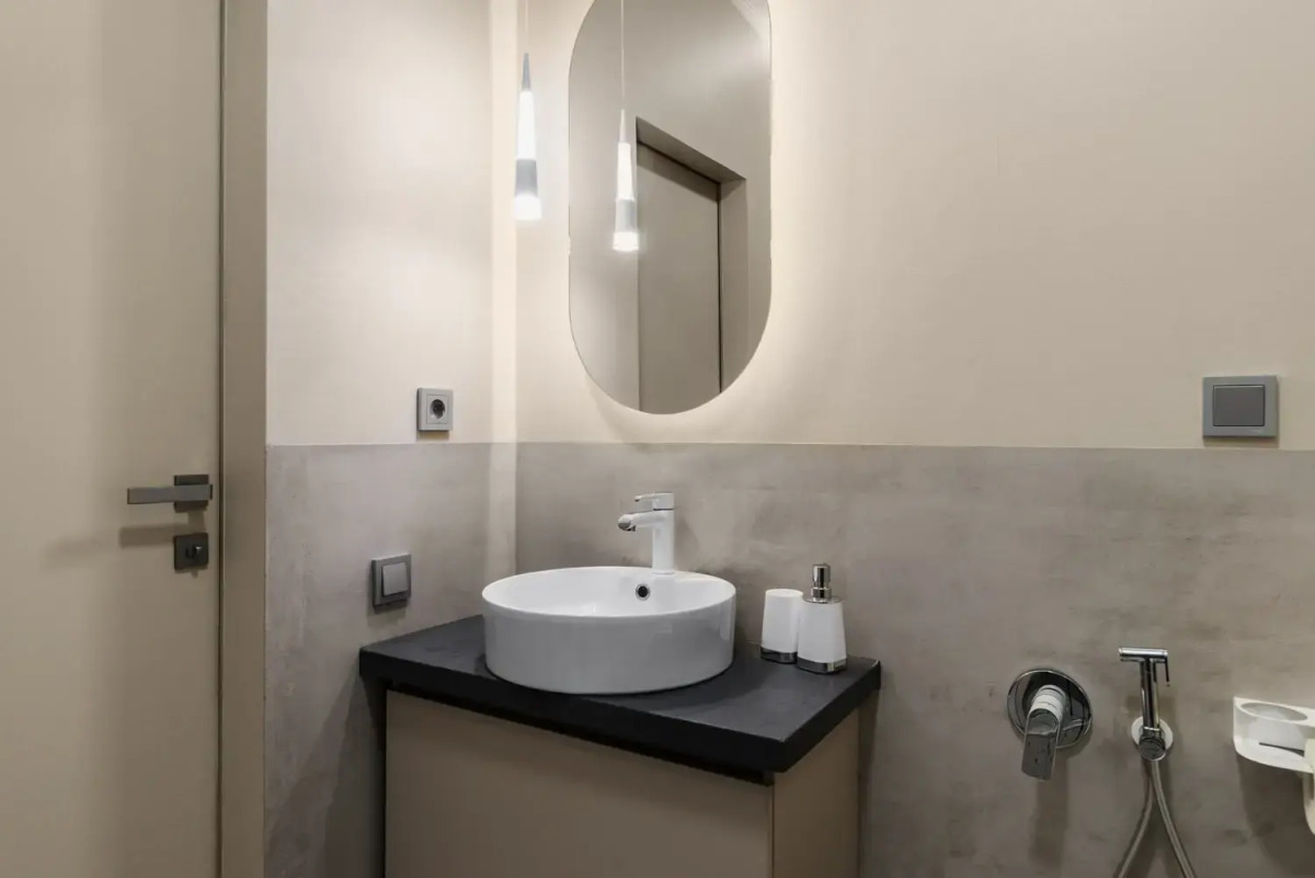 Квартира с Дизайнерским Ремонтом у Театра Кукол Экият