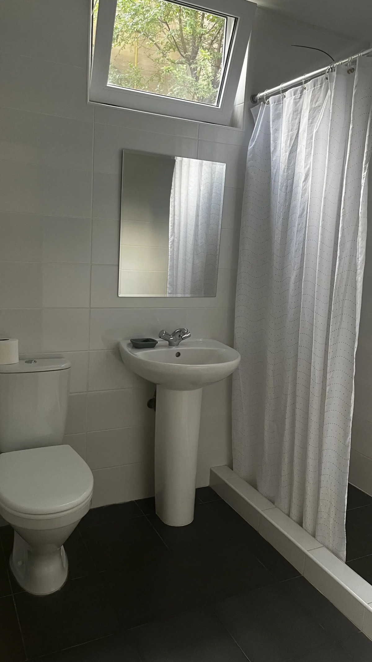 Апартаменты Двухместный Улучшенный с Балконом и Ванной Комнатой