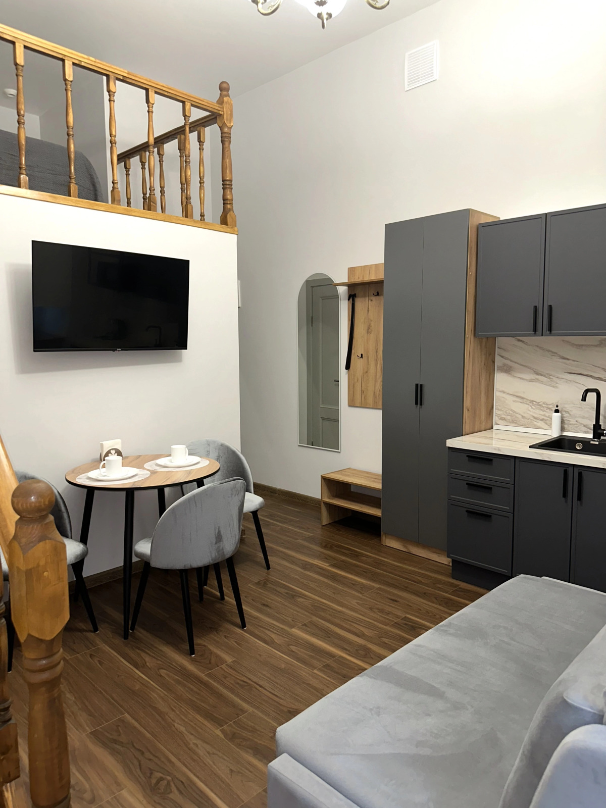 Апартаменты Малая Морская 6