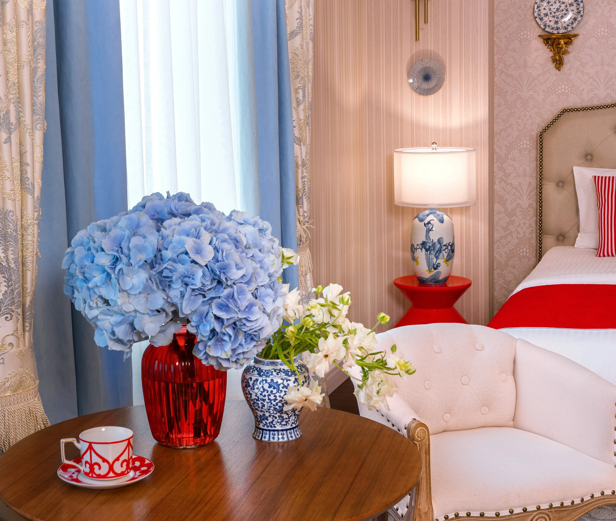 Отель Реавиль