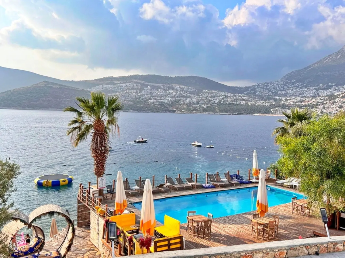 Отель Kalkan Beach Park
