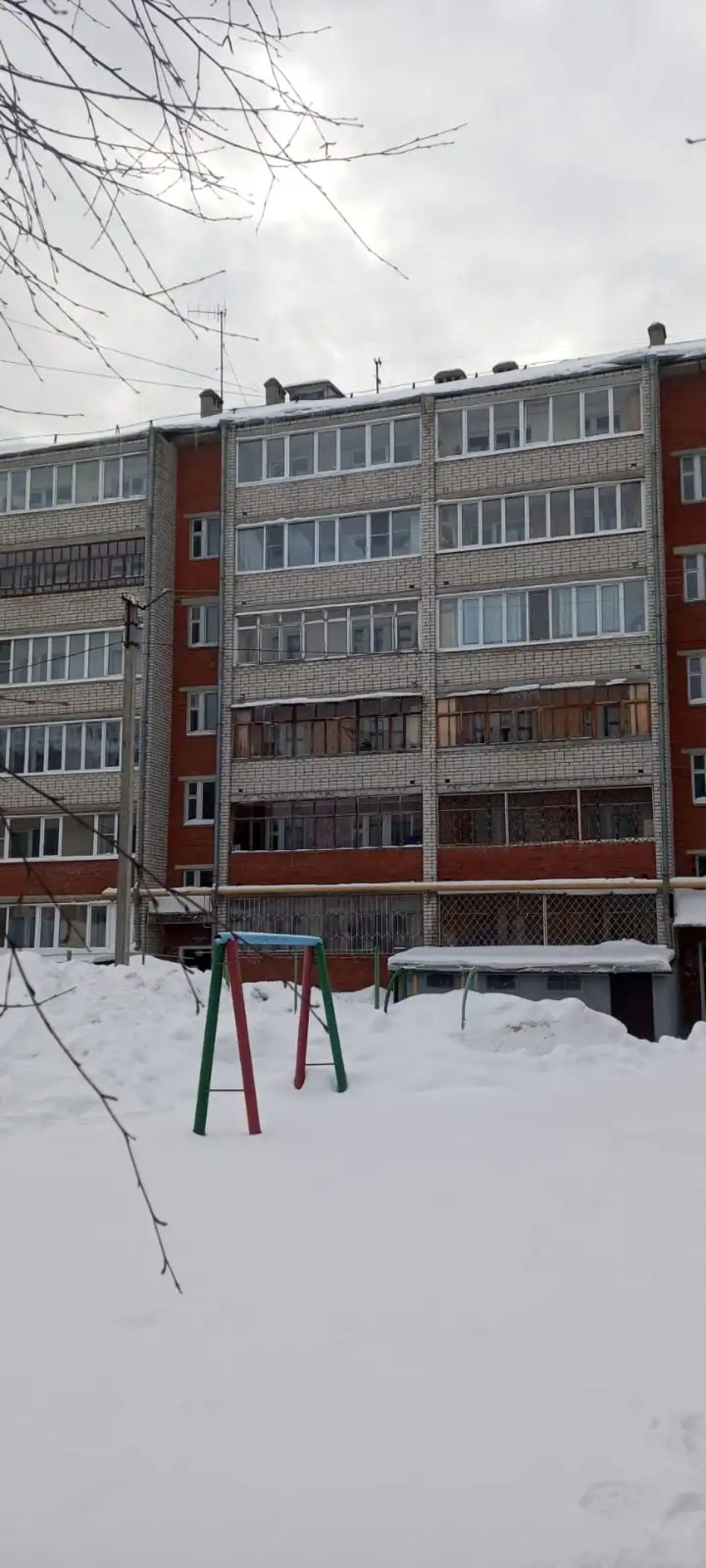 Апартаменты Современная 2 комнатная квартира в шаговой доступности от РКБ (больницы)