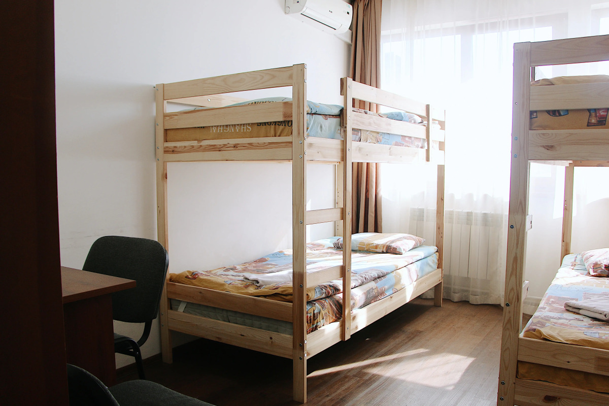 Отель Крона