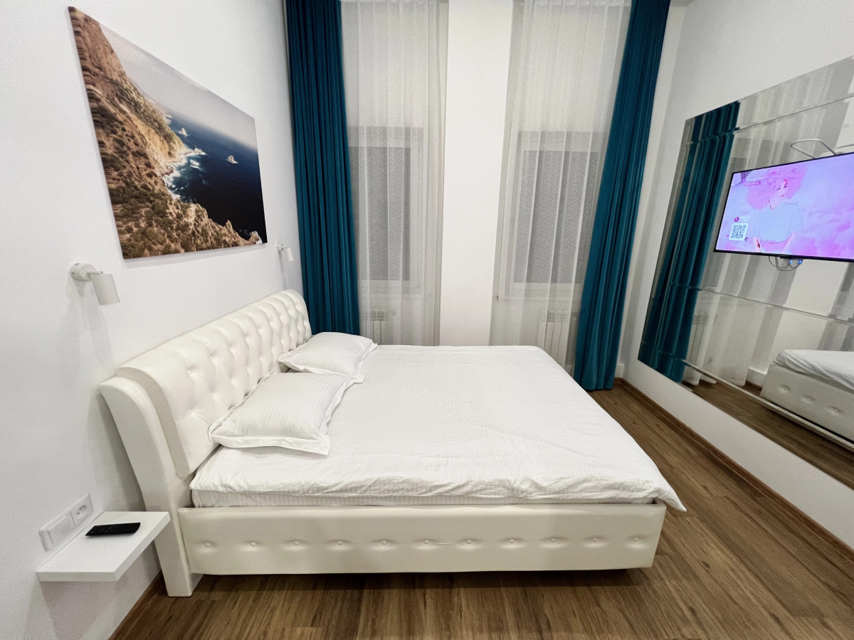 Апартаменты 70кв. метров в центре города