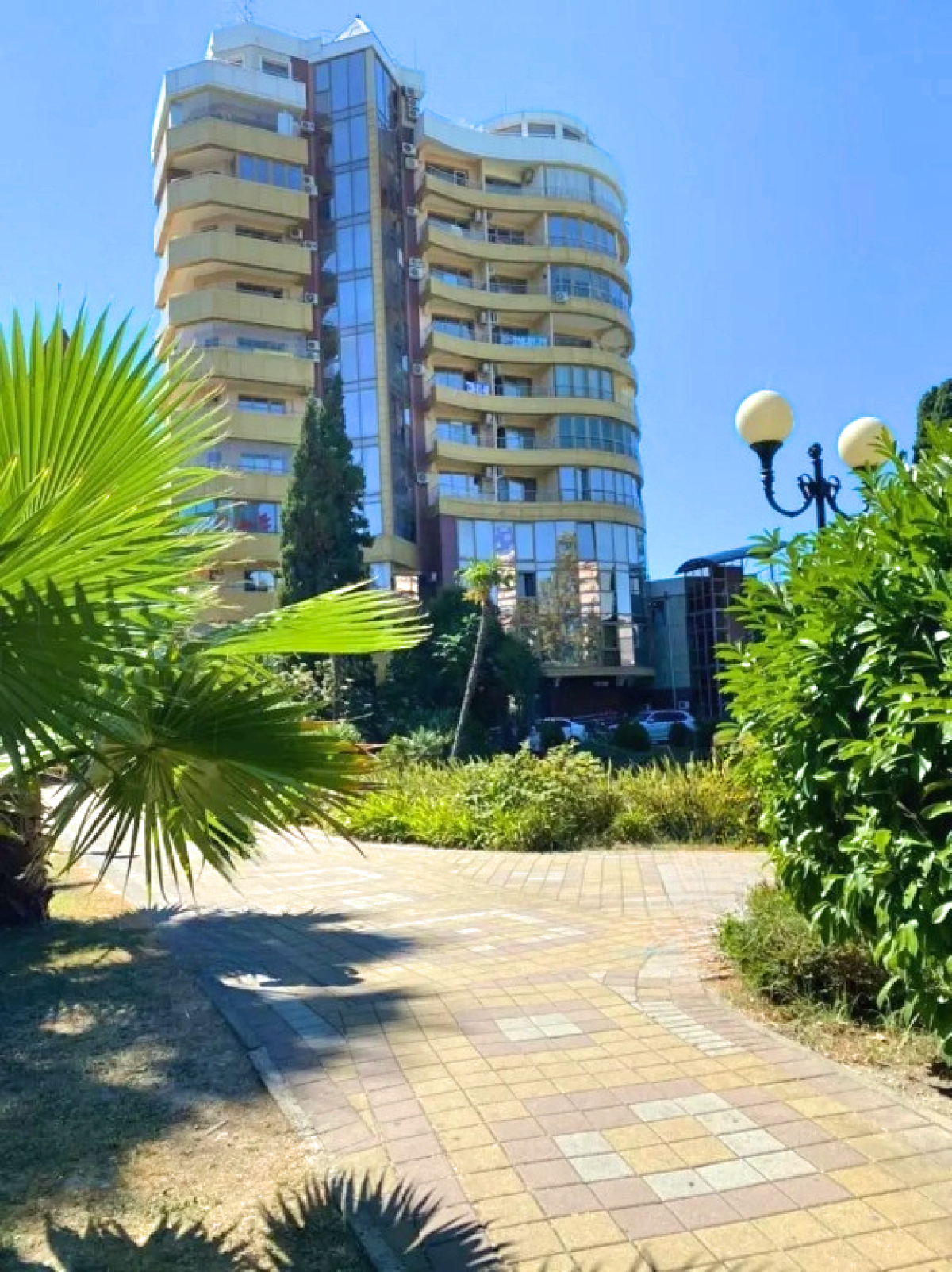 Апартаменты в центре города на берегу моря