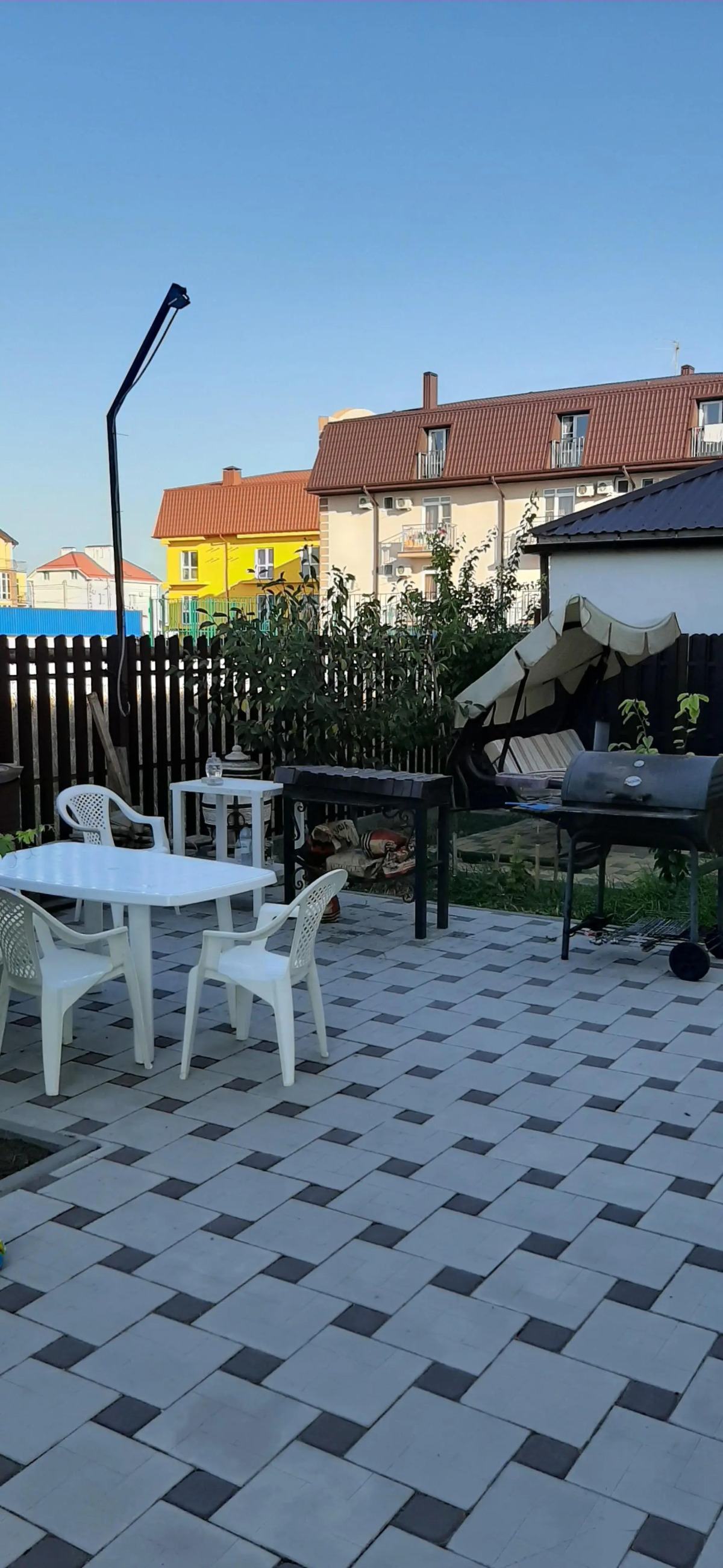 Guest House on Aivazovskogo 38