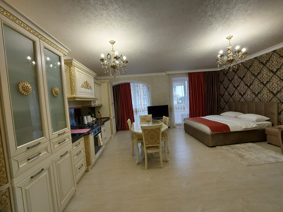 Апартаменты 5 Звезд на Шамиля Джикаева 5А-2