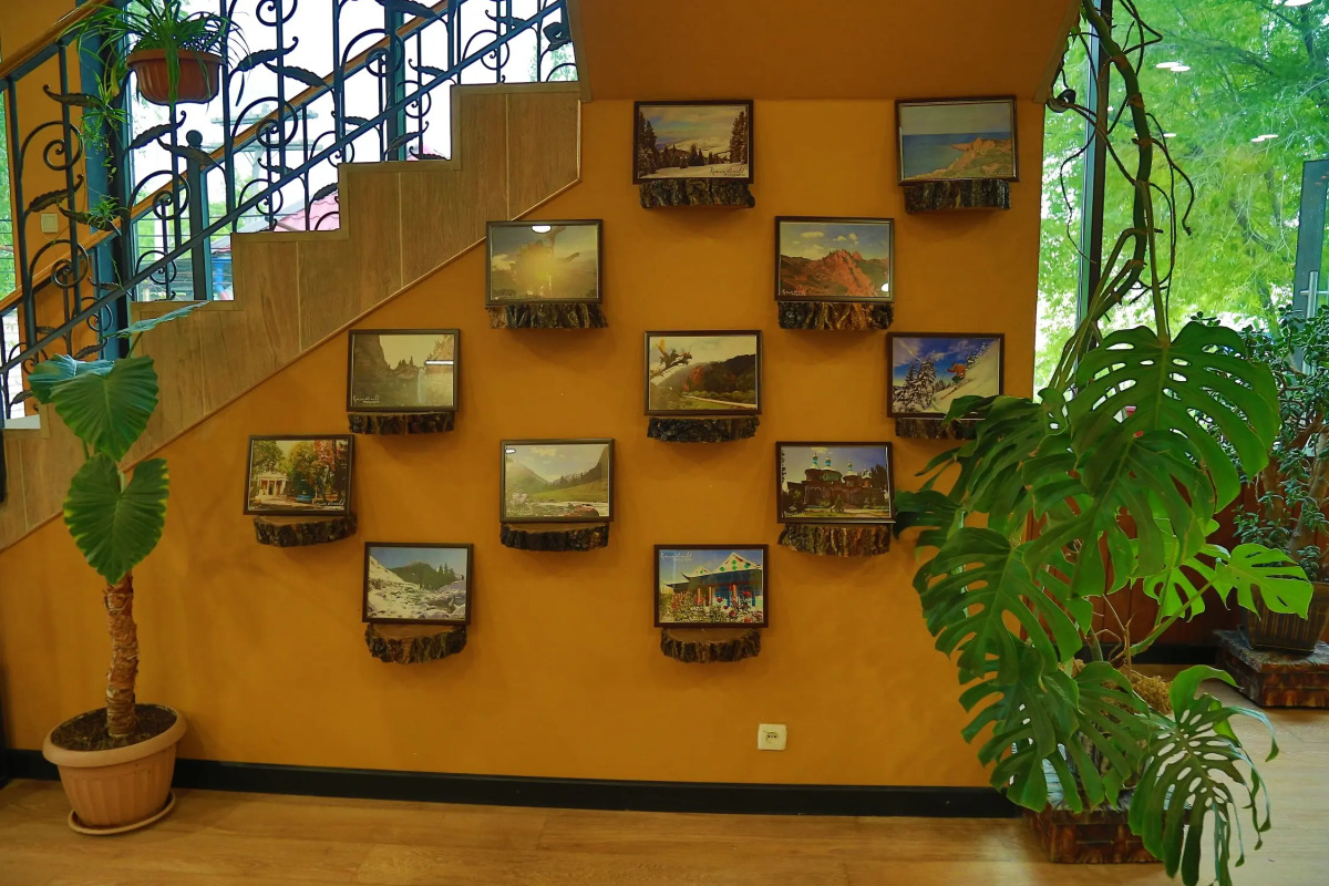 Отель Маданур