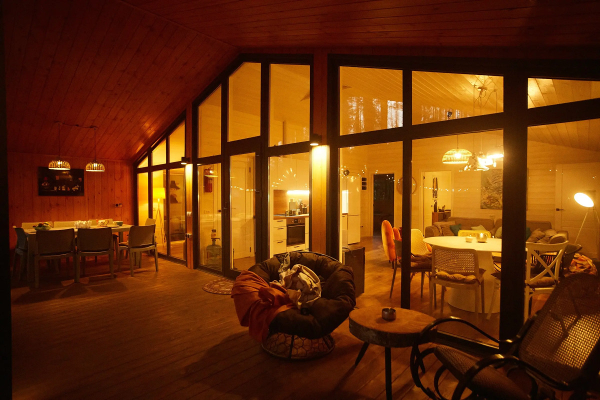 Частный дом Большая Репинская дача в лесу