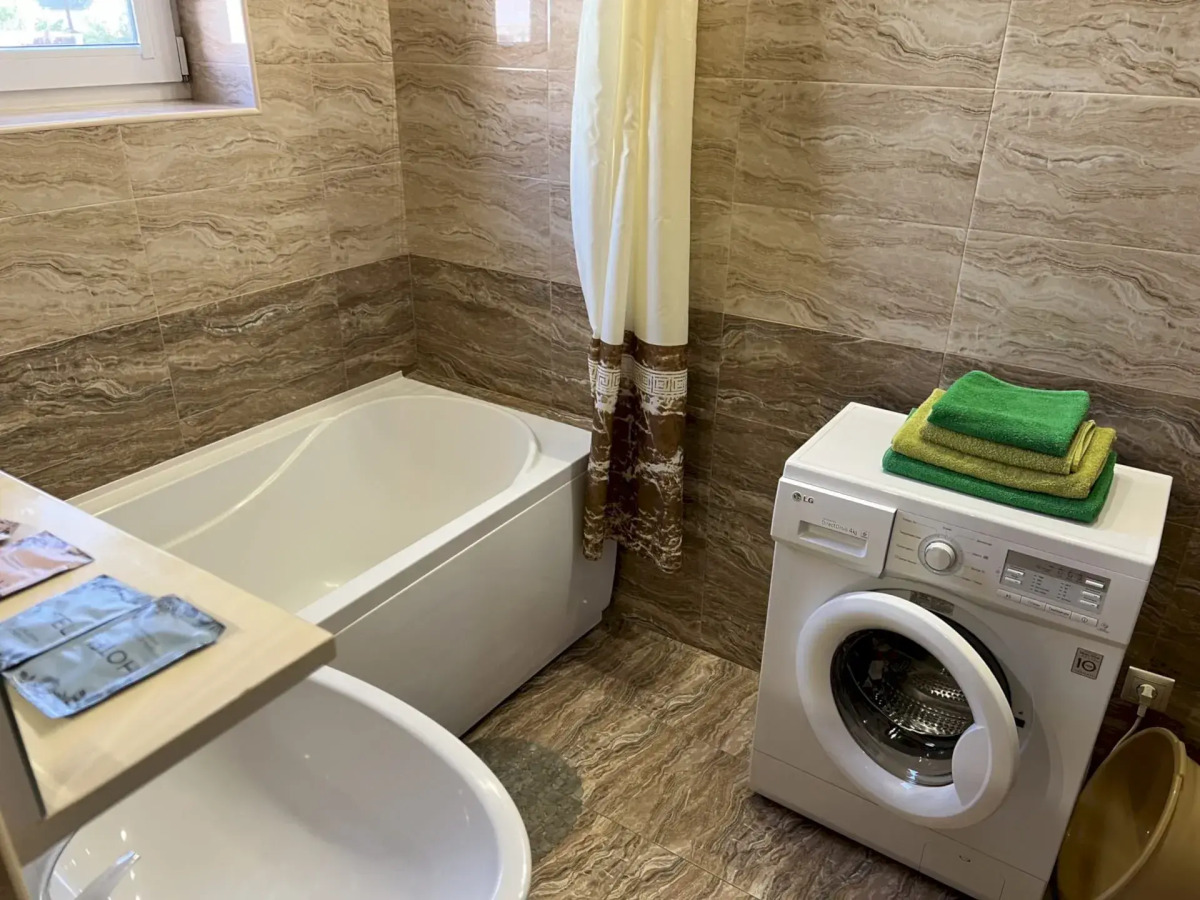 Апартаменты 381 Мичурина 7