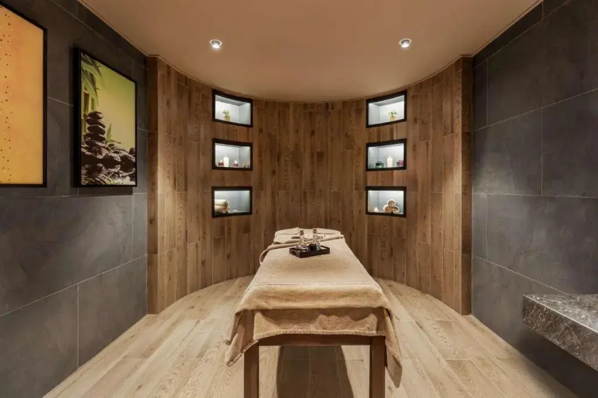 Отель Wyndham Garden Baku