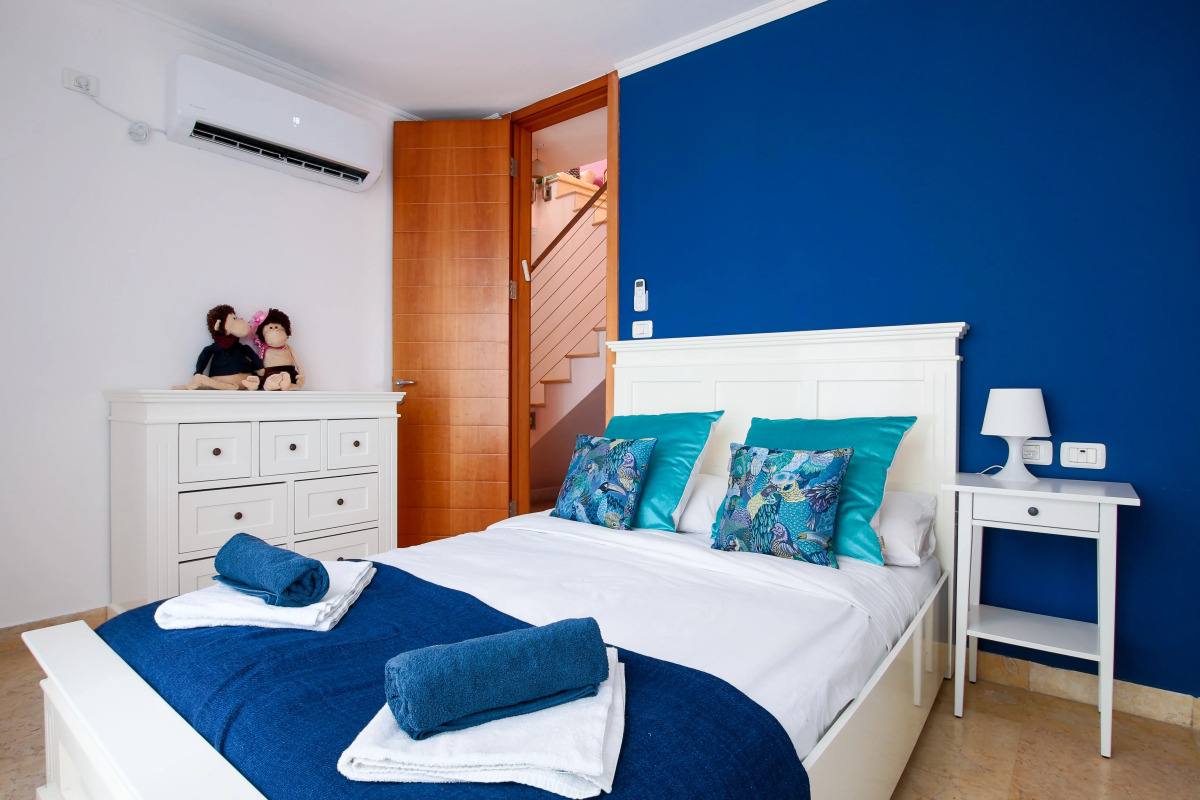 Апартаменты Penthouse & Jacuzzi in Neve Tzedek by FeelHome