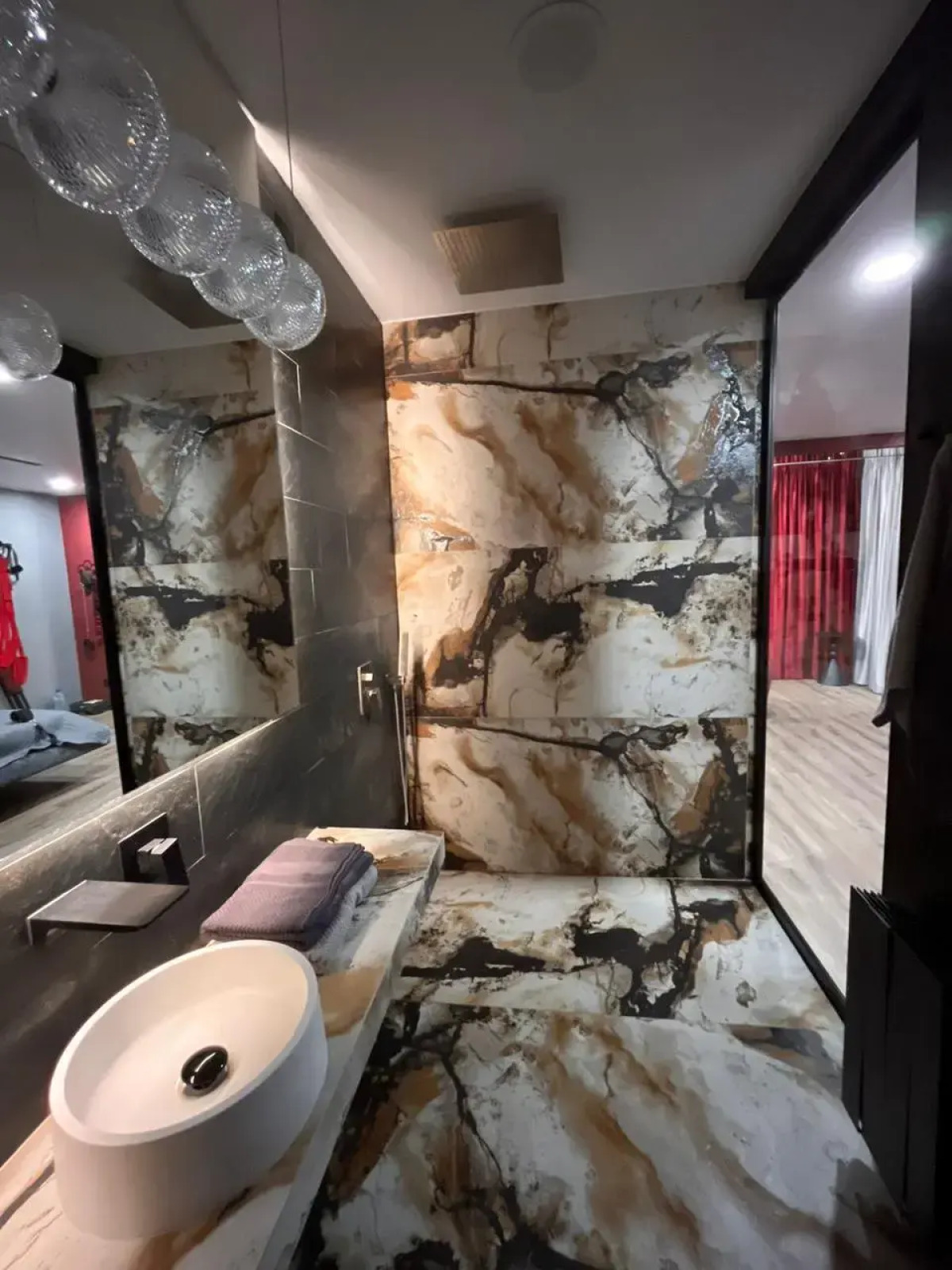 Квартира Room69