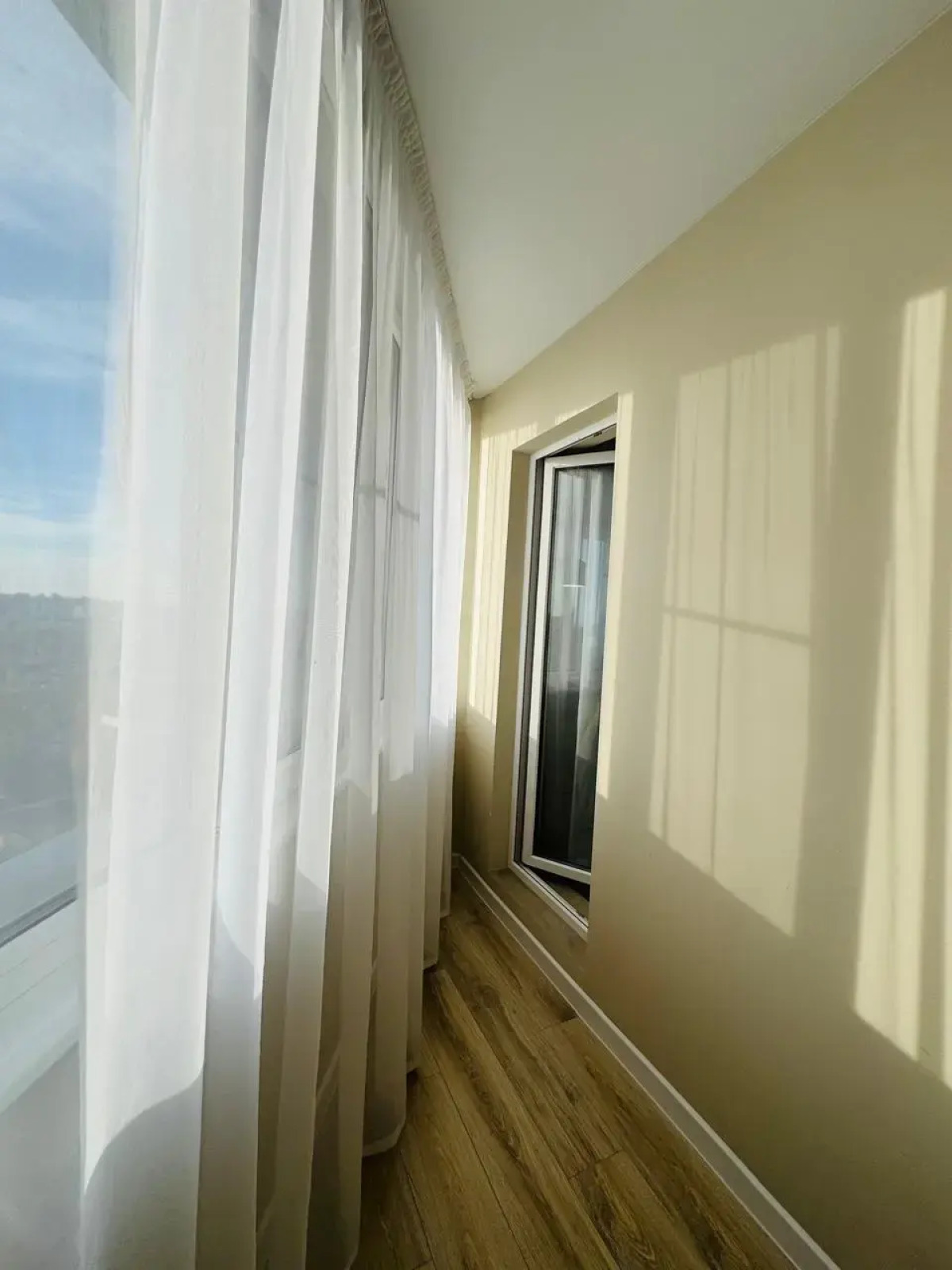 Квартира в центре с парковкой возле Мега Моллла