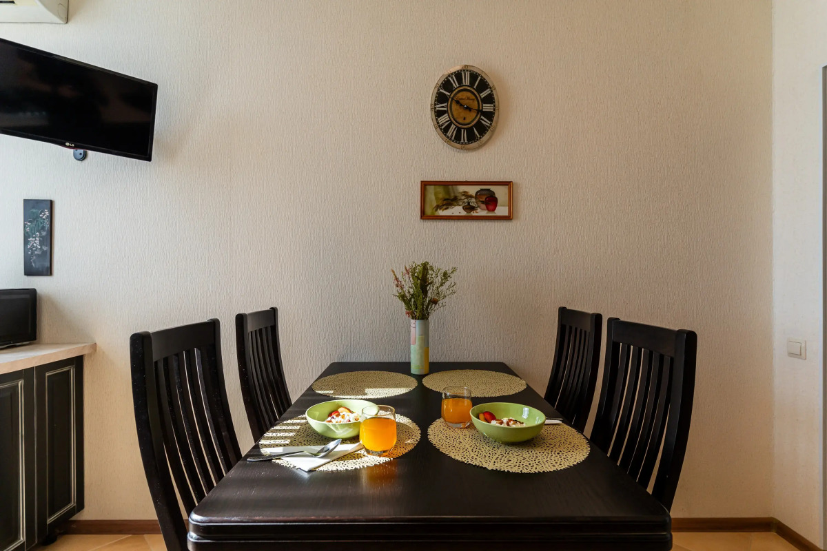 Апартаменты Чистая и Уютная Недалеко от Моря от LetoApart