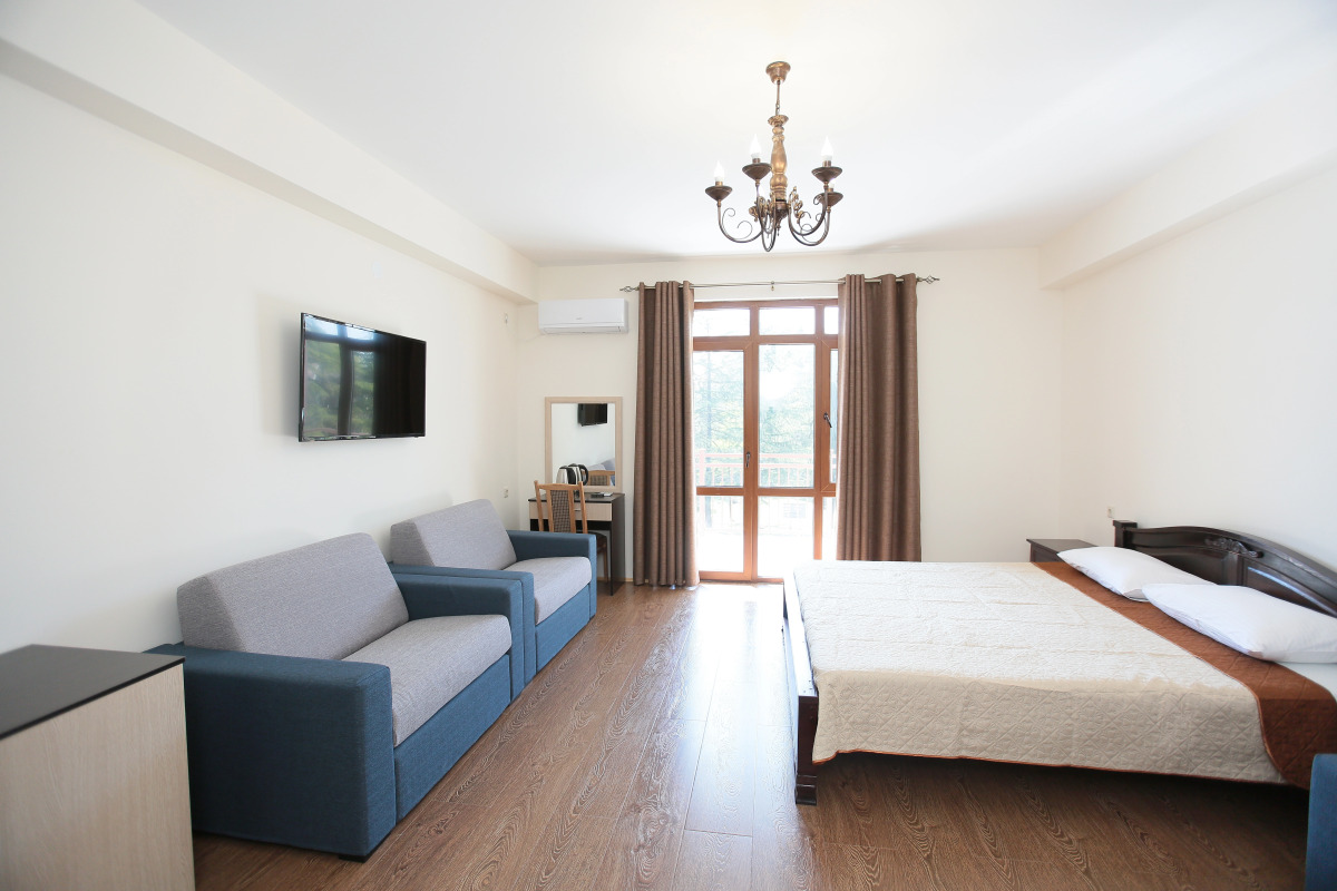 Отель Киараз Арена