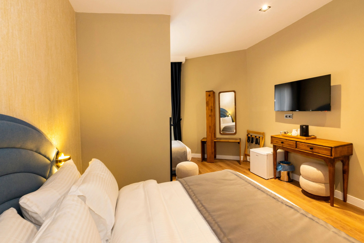 Nenessa Airport Hotel