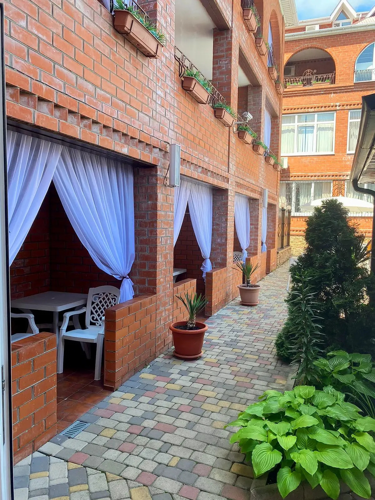 Отель Багира