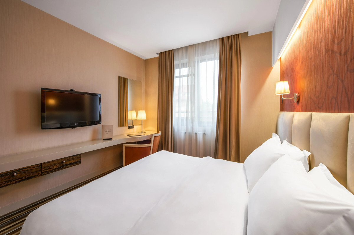 Отель Crystal Hotel Belgrade