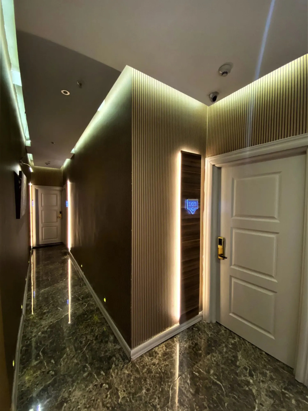 Отель Golden Gate