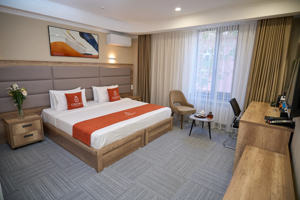 Отель Crown Hotel Bishkek
