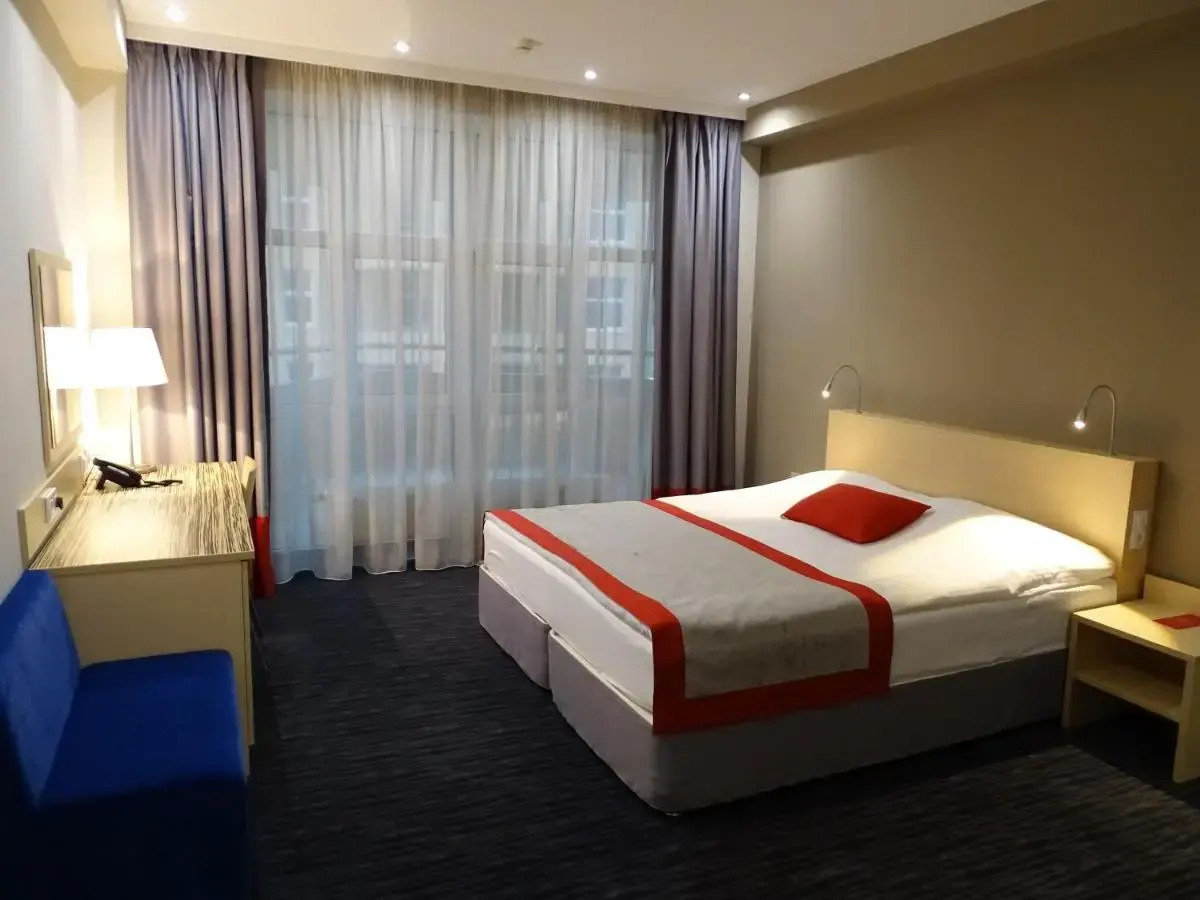 Отель Ramada Hotel & Suites by Wyndham Alabuga