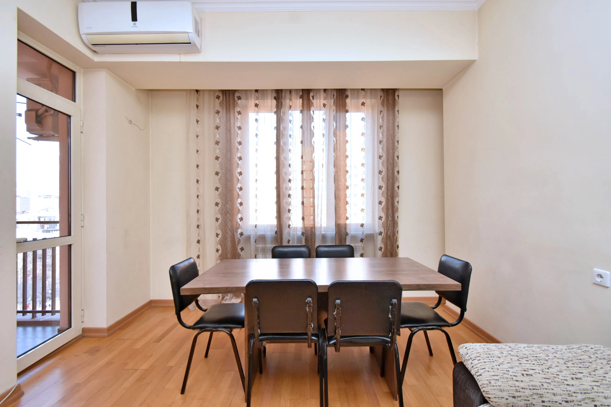 Apartments RentInnYerevan 13 Pavstos Buzand street