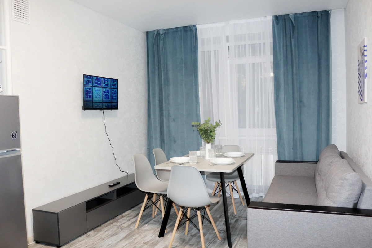 Квартира NiceAparts Евротрешка на Бурмакинской 7