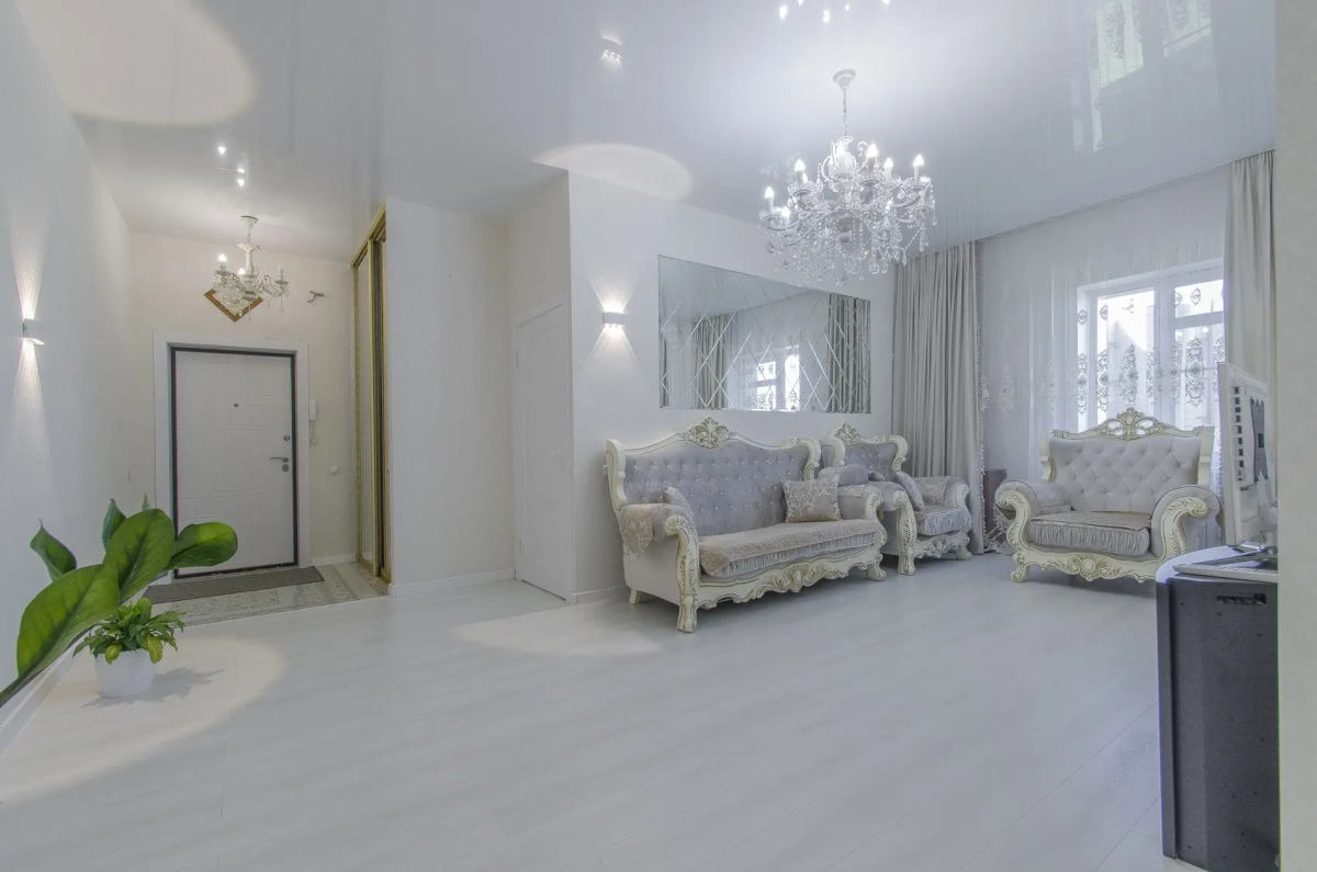 Апартаменты 4 комнатная на заливе