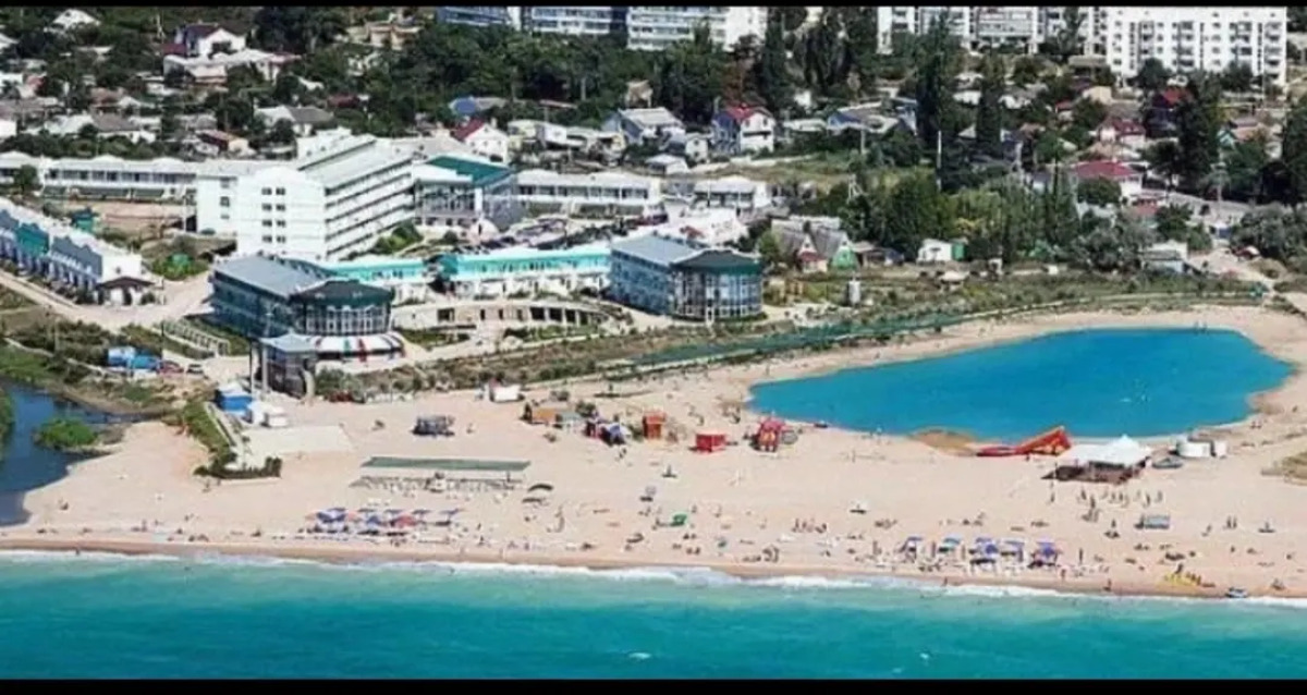 Апартаменты На Базе Отдыха Любоморье