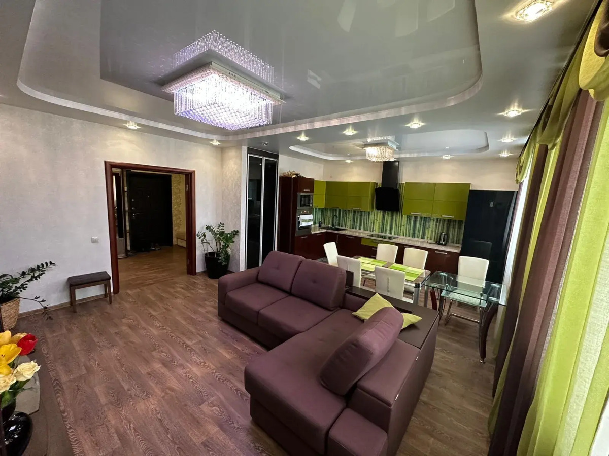 Апартаменты Крылова 36