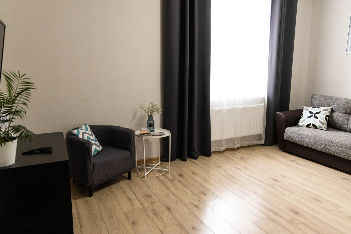 Квартира двухкомнатная в Доме с видом на Лавру