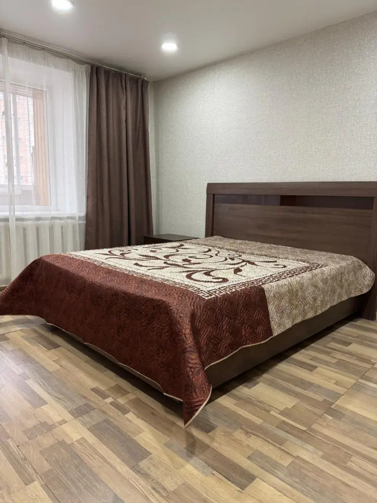 Квартира 2х-комнатная с  Хорошим Ремонтом