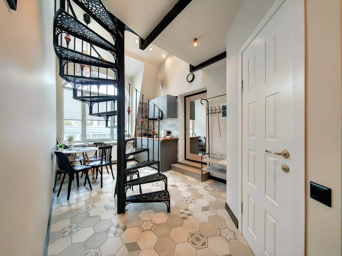 Квартира 3-комнатная с балконом в центре