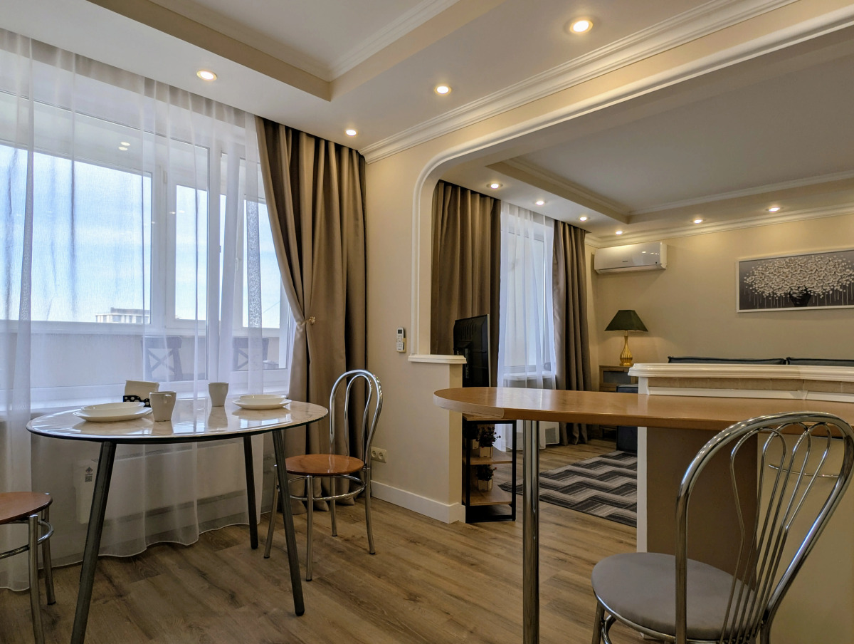 Квартира Свободна - Полянка 28