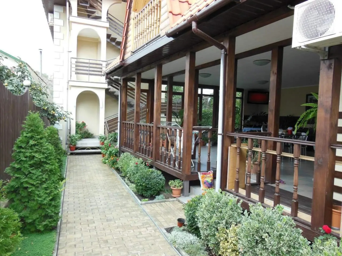 Отель Лучистая