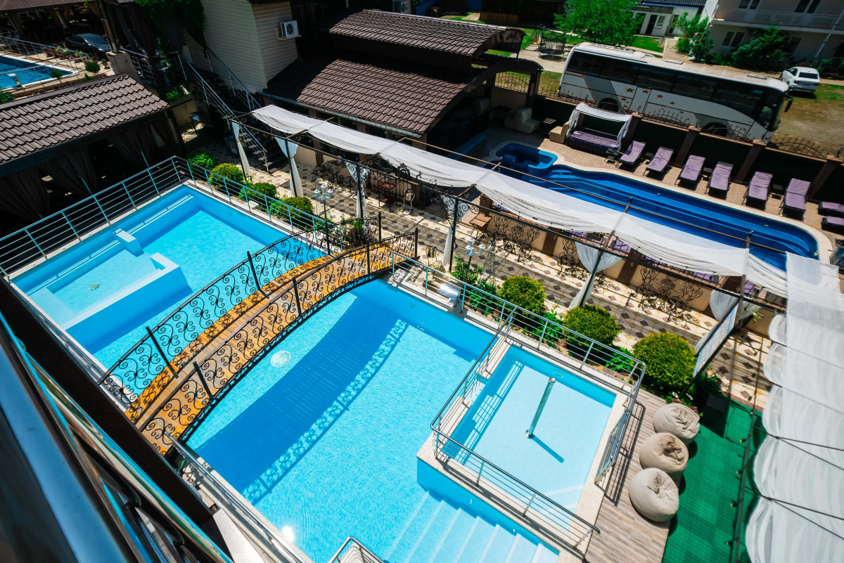 Отель Анютины Глазки